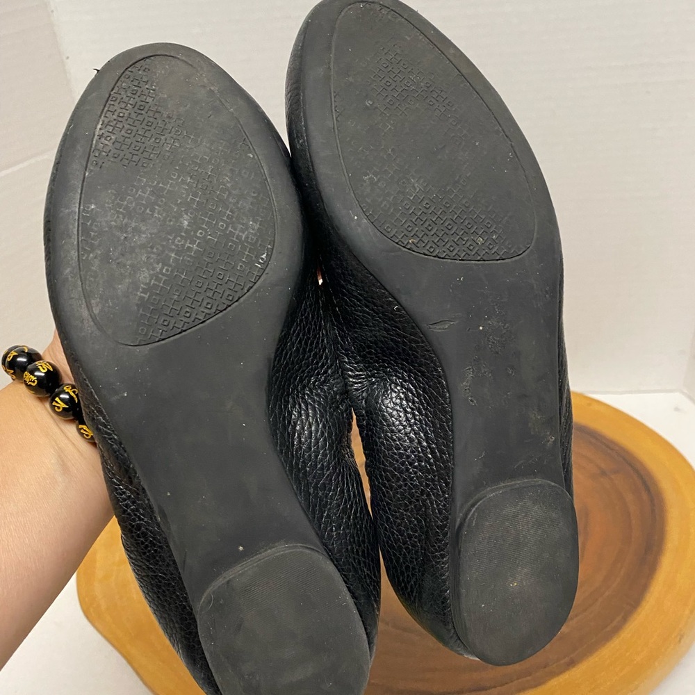 Tory Burch Melinda Pebbled Leather Flats - Picture 6 of 7